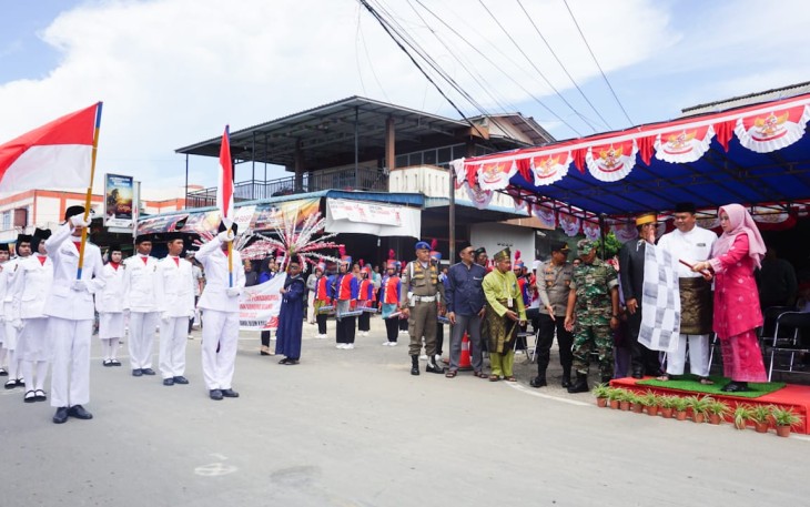 Pawai Budaya dan Pembangunan Meriahkan Kecamatan Gunung Kijang