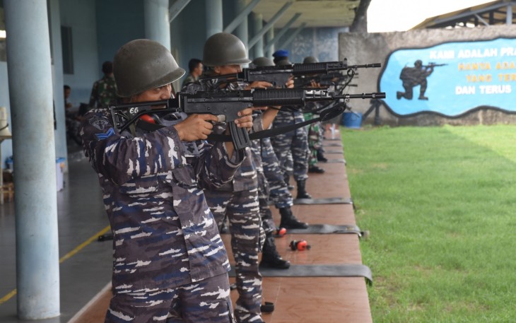 Lantamal V Selenggarakan Latihan Menembak