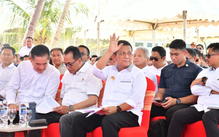 Gubernur H Ansar Ahmad saat dampingi Menhub Resmikan Terminal Khusus Pariwisata PT Tritunas Sinar Benua & One°15 Marina di Pulau Nirup Batam.