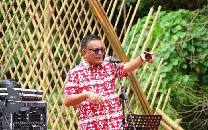 Wali Kota Bitung Maurits Mantiri saat memberikan sambutan