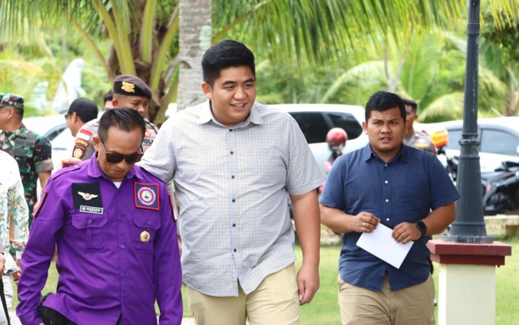 Bupati Bintan Roby Kurniawan SPWK saat Jalin Kebersamaan bersama Pekerja Bintan