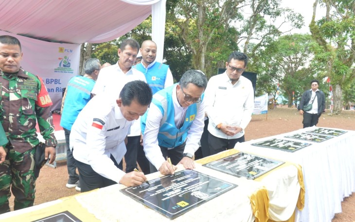 Gubernur Ansar Resmikan PLTS dan BPBL di Pulau Panjang Batam 