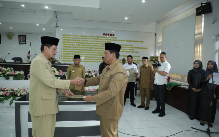 Bupati saat Lantik Pejabat PTP Administrator Pengawas di Lingkungan Pemkab Asahan