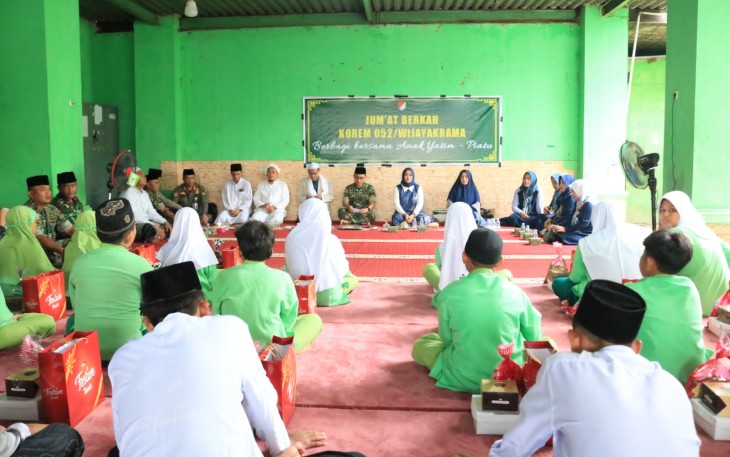 Korem 052/Wijayakrama Santuni Anak Yatim dan Kaum Dhuafa 