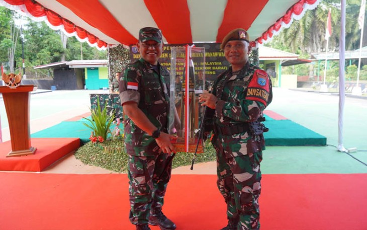 Danrem 121/ABW saat Kunjungi Pos Satgas Pamtas Yonarmed 16/Tumbak Kaputing 
