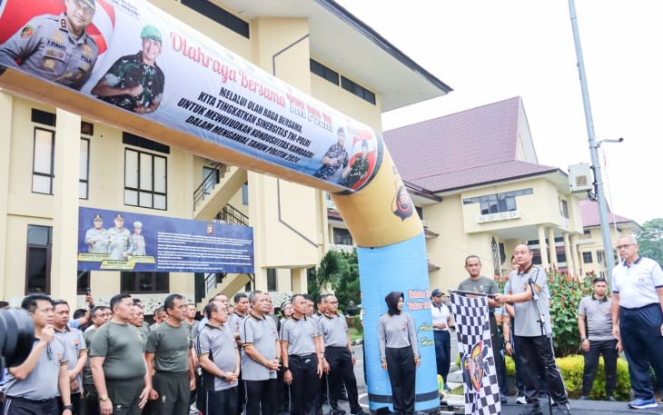 Prajurit Tanjungpura Ikuti Olahraga Bersama di Mapolda Kalbar