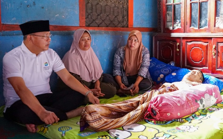 Gubernur Rohidin Santuni Keluarga Narto Ipandi yang Diagnosa Mengidap Kelenjar Getah Bening Sudah 2 Tahun