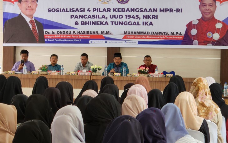 Anggota DPR-RI Fraksi Partai Demokrat Daerah Pemilihan (Dapil) Sumatera Utara (Sumut) II Dr. Ir. Ongku Parmonangan Hasibuan, MM melaksanakan kegiatan Sosialisasi Empat Pilar Kebangsaan yakni Pancasila, UUD 1945, dan NKRI, dan Bhinneka Tunggal Ika di hadapan  civitas akademik Universitas Muhammadiyah Tapanuli Selatan (UMTS) di Kota Padang Sidimpuan. (7/3/2023).