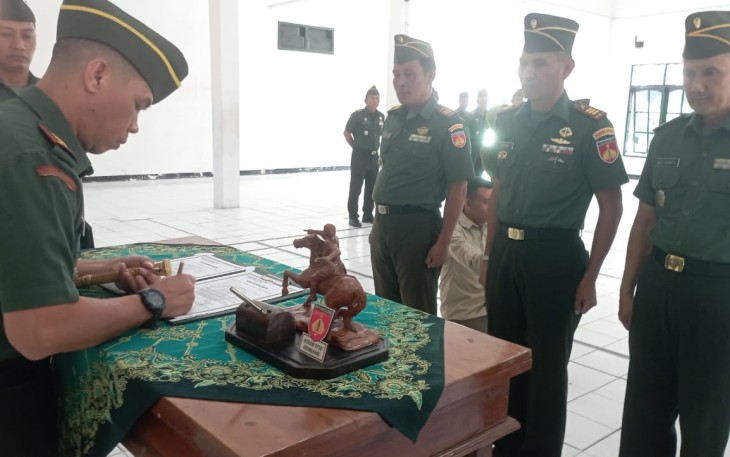 Dandim 0720/Rembang saat Pimpin Serah Terima Jabatan Tiga Danramil