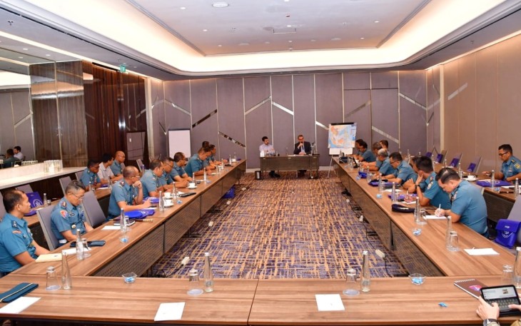 23 perwira Pusat Penerbangan TNl Angkatan Laut (Puspenerbal) yang dipimpin Direktur Perencanaan dan Pengembangan (Dirrenbang) Puspenerbal, Kolonel Laut (P) Muhammad Tohir mengikuti Konferensi Keamana Maritim bertema Maritime Security and Domain Awareness (Drugs traffic in the Myanmar and Refugee Rohingya), Kamis (14/12/2923)