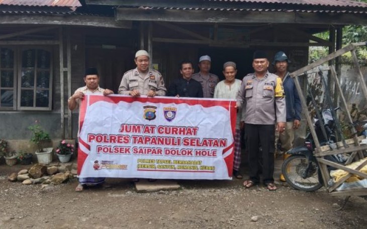 Masyarakat Curhat Terkait Jalan Rusak Ke Polsek SD Hole, Tapsel.