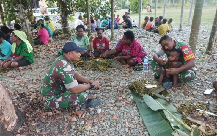 Babinsa Koramil 1710-02/Timika Gelar Komsos Bersama Warga Binaan
