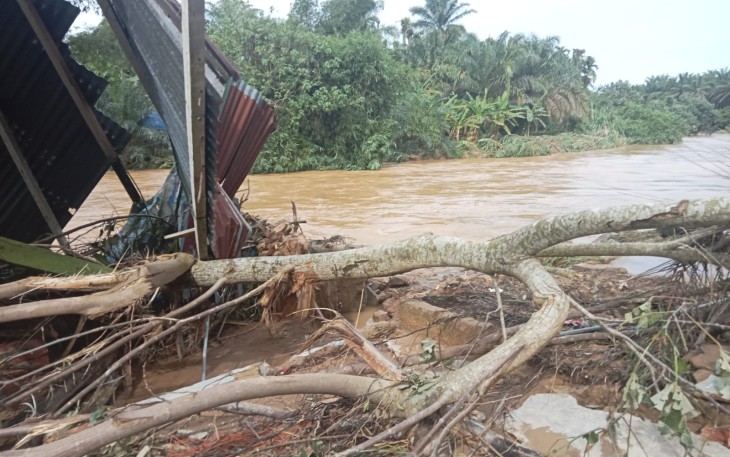 Banjir Bandang di Labuhanbatu Surut