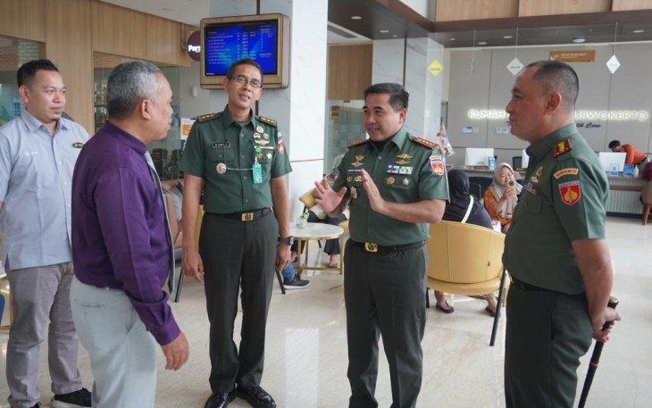 Danrem 071/Wijayakusuma Kolonel Czi Mohammad Andhy Kusuma, S.Sos., M.M., M.Han., lakukan audensi dengan RS JIH, Purwokerto, Selasa (19/12/2023) di RS. JIH Purwokerto, Banyumas