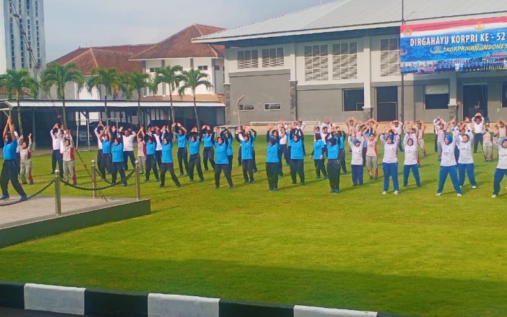 Senam Bersama Dalam Rangka HUT Kowal Ke-61