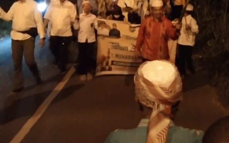 Puluhan Ribu Peserta Pawai Obor Meriahkan Tahun Baru Islam 1445 H Secara Serentak di 15 Kecamatan se Tapsel
