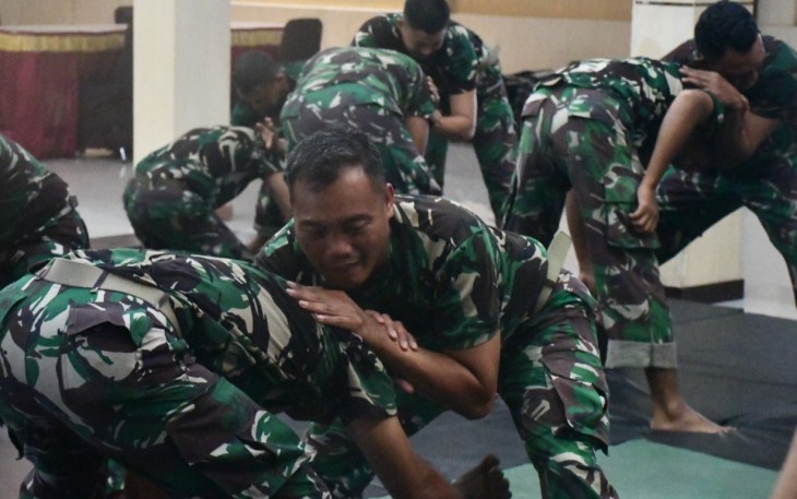 Korem 081/DSJ Bekali Anggotanya Dengan Bela Diri Taktis