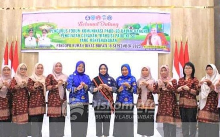 Foto Bersama usai acara