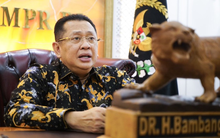 - Ketua MPR RI sekaligus Wakil Ketua Umum Partai Golkar Bambang Soesatyo  saat menjadi pembicara Seminar Nasional yang diselenggarakan oleh Badan Eksekutif Mahasiswa Fakultas Hukum Universitas Udayana Bali secara virtual dari Jakarta, Minggu (24/12/23)