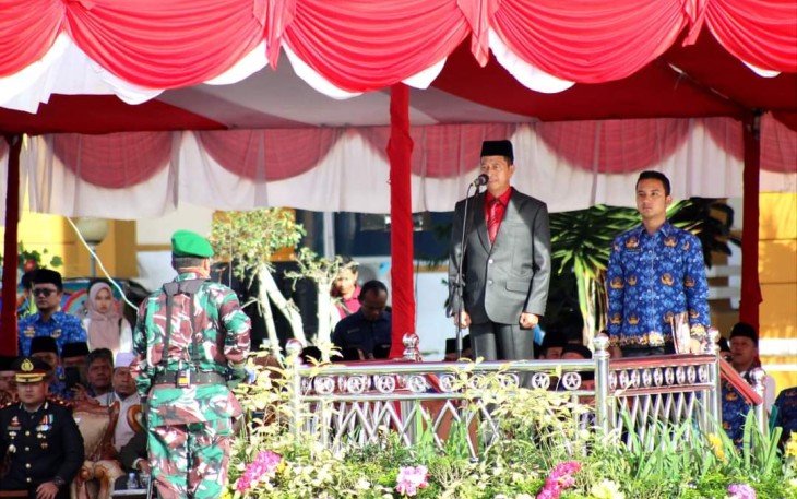 Pemda Pasbar Gelar Upacara Hari Pahlawan Ke-78 dan Hari Kesehatan Nasional ke-59