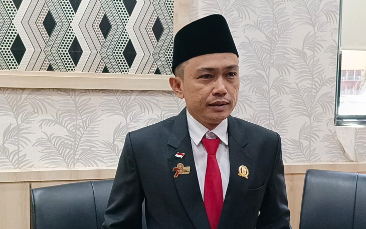 Anggota Fraksi NasDem DPRD Jawa Timur, Deni Prasetya 