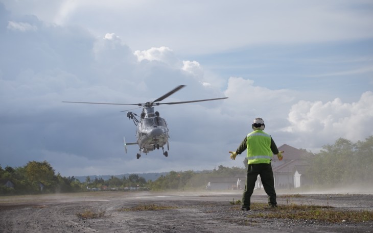 Panther HS-1308 Landing di Lanudal Biak