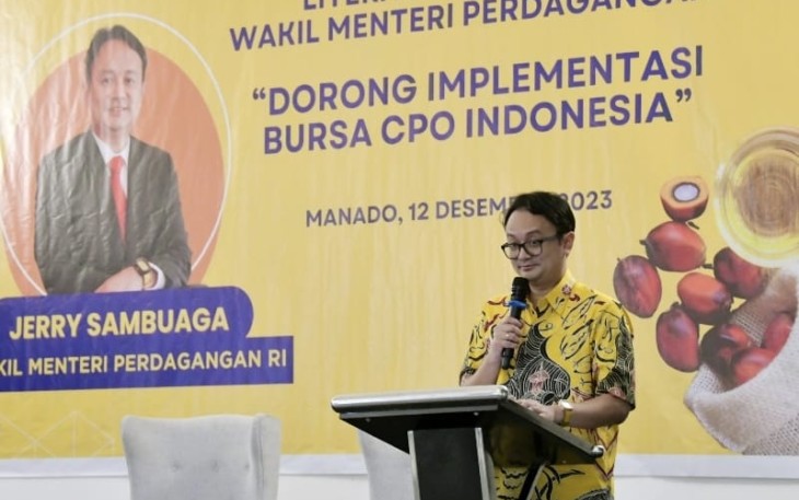 Wamendag Jerry Sambuaga saat memberikan sambutan pada penutupan Literasi CPO “Dorong Implementasi Bursa CPO Indonesia” yang berlangsung di Yama Resort Tondano, Minahasa, Sulawesi Utara, Selasa (12/12).