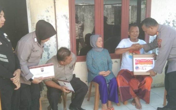 Wakili Kapolres, AKBP Imam Zamroni, SIK, MH, Kasat Binmas Polres Tapanuli Selatan (Tapsel), AKP Daulat MZ Harahap, melaksanakan Anjangsana ke sejumlah tempat, Jumat (16/6/2023) pagi.