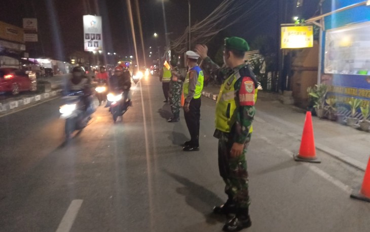 Koramil 0602-05/Cipocok Jaya dan Polsek Tetap Semangat Siaga di Pos Pam 