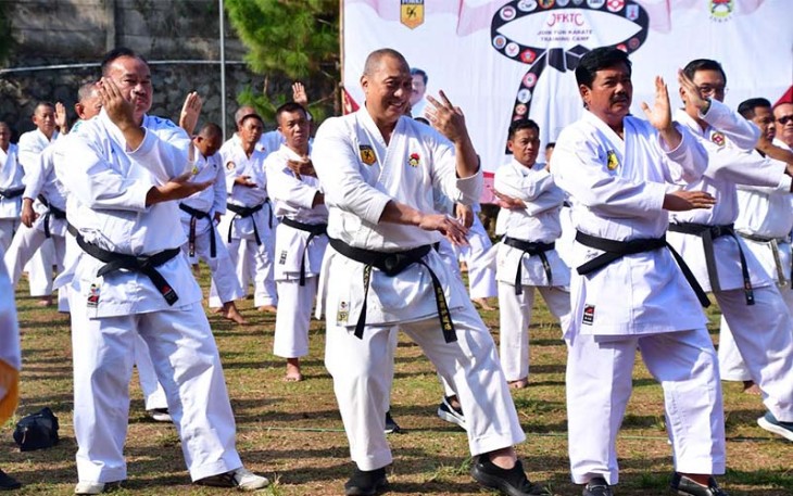 Solidaritas sesama Karateka