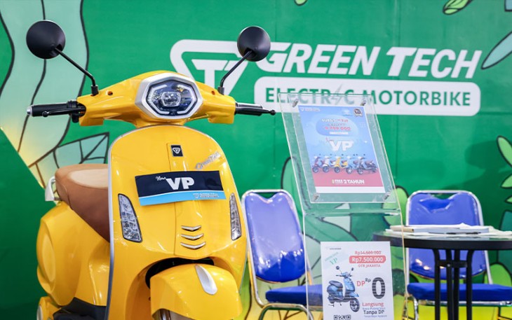 Acara Penguatan UMKM dan Pengembangan Industri Sepeda Motor Listrik Lokal, peningkatan TKDN, serta pencanangan Hari Sepeda Motor Listrik Nasional di Gedung Smesco, Jakarta, Rabu (29/11/2023).