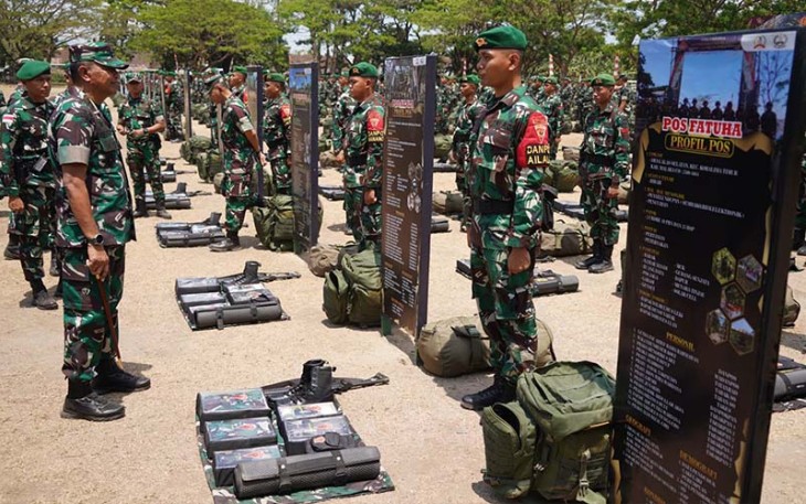 Pangdam IX/Udayana saat Cek Kesiapan Prajurit Yonif 742/SWY