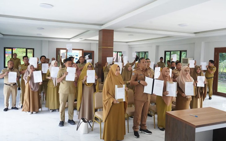 Pemda se-Sulbar seusai Tanda Tangan Ikrar Netralitas ASN menghadapi Pemilu 2024
