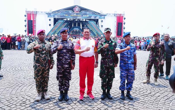 Dua Prajurit Inspiratif TNI AL Terima Penghargaan dari Panglima TNI 