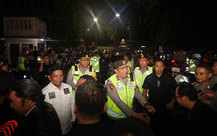 Polda Banten bersama forkopimda Banten gelar patroli pengecekan gereja di wilayah hukum Kota Serang pada Minggu (24/12). 