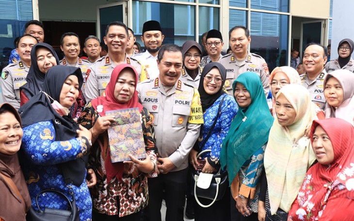 Wakapolri Komjen. Pol. Agus Andrianto saat menghadiri Bakti Sosial dan Kesehatan, Dalam Rangka Pemilu Damai 2023-2024 di ISI Yogyakarta, Rabu (29/11/23).