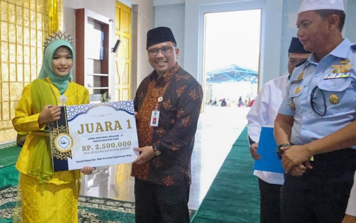 Asisten Pemerintahan dan Kesra Setda Provinsi Kepulauan Riau Arif Fadillah menghadiri acara Milad ke-11 Masjid Raya Nur Ilahi bertempat di Masjid Raya Nur Ilahi Provinsi Kepri, Dompak, Tanjungpinang, Kamis (25/01)