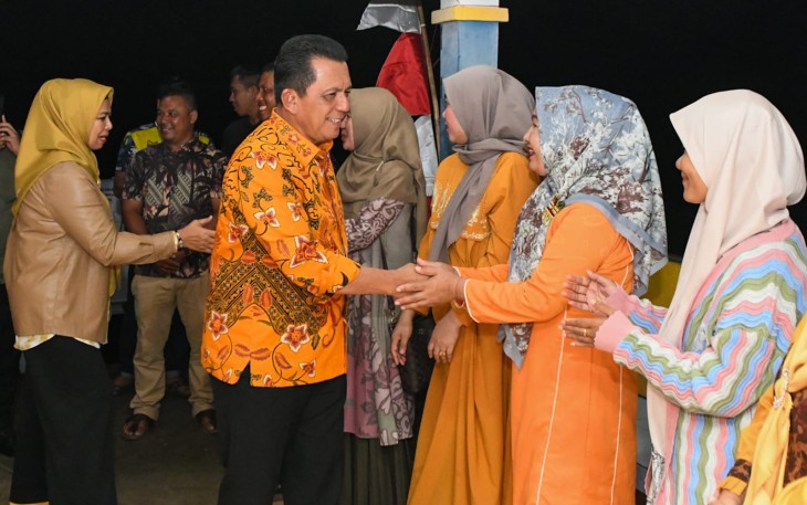 Gubernur Ansar saat Silaturahmi dengan Masyarakat Mantang