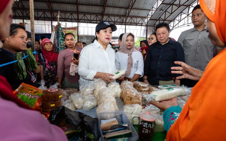 Puan saat Blusukan di Pasar Blauran 2 Salatiga, Jumat (12/1/2024). 