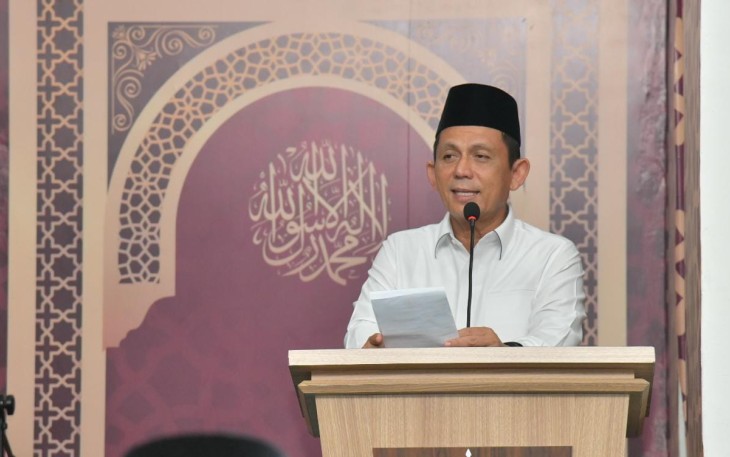  Gubernur Kepulauan Riau Ansar Ahmad