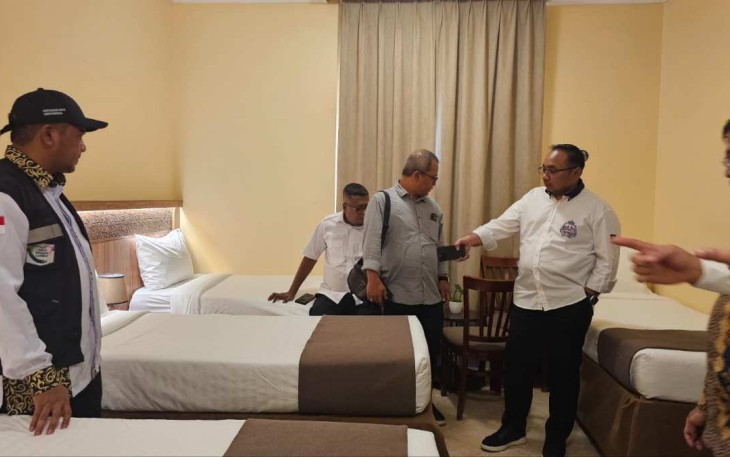 Menag Yaqut Cholil Qoumas saat mengecek hotel tempat menginap jemaah haji di Makkah