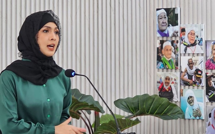 Tim Media Center Kementerian Agama Widi Dwinanda menyampaika keterangan pers haji di Asrama Haji Pondok Gede, Jakarta, Kamis (16/5)