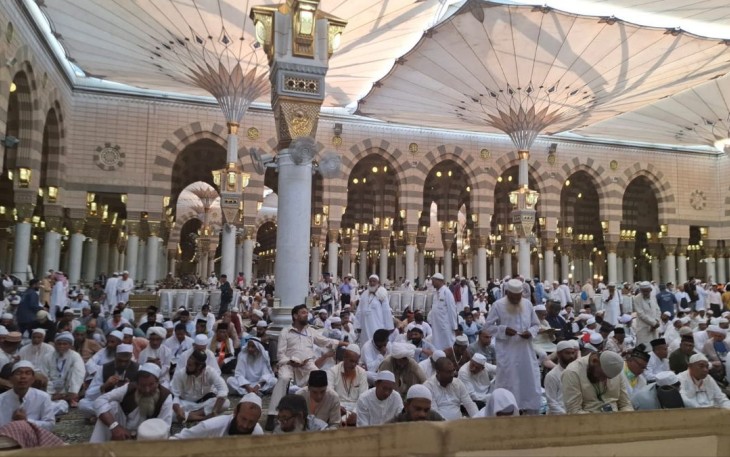 Suasana jemaah haji di dalam Masjid Nabawi