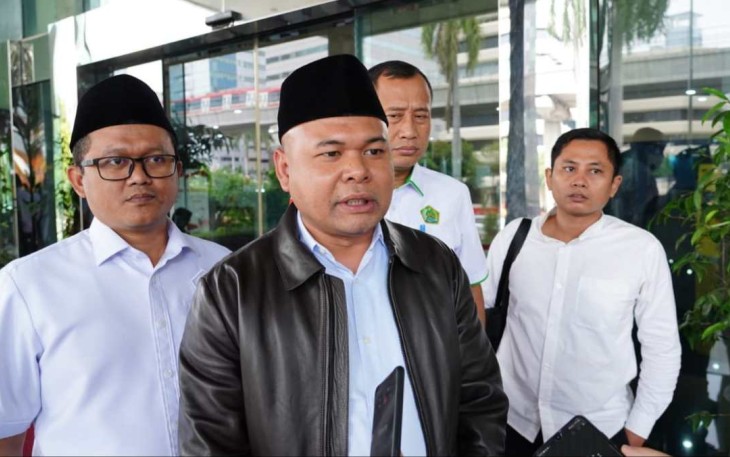 Tenaga Ahli Menteri Agama, Muhammad Ainul Yakin saat memberikan keterangan pers di Jakarta, Selasa (26/11)