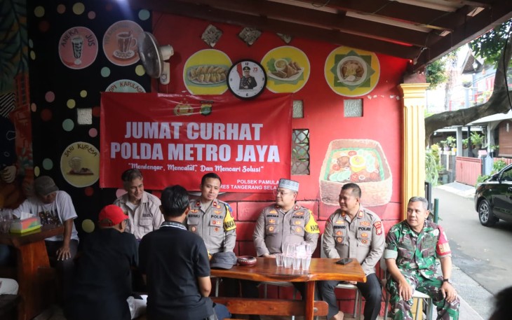 Wakapolres Tangerang Selatan Gelar Jumat Curhat Untuk Tangani Masalah Keamanan dan Ketertiban