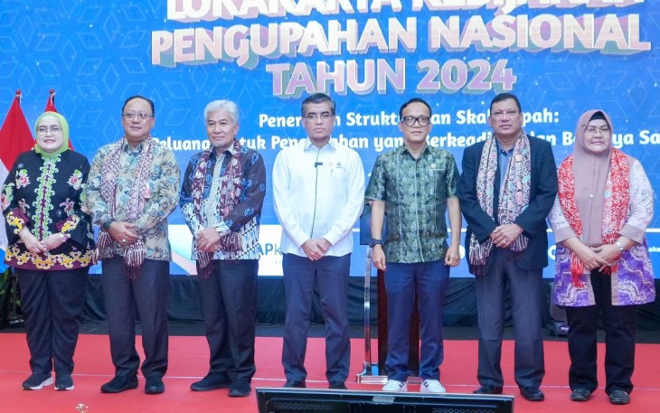 Foto bersama seusai pembukaan lokakarya di Surabaya, Kamis (19/12/2024) malam.