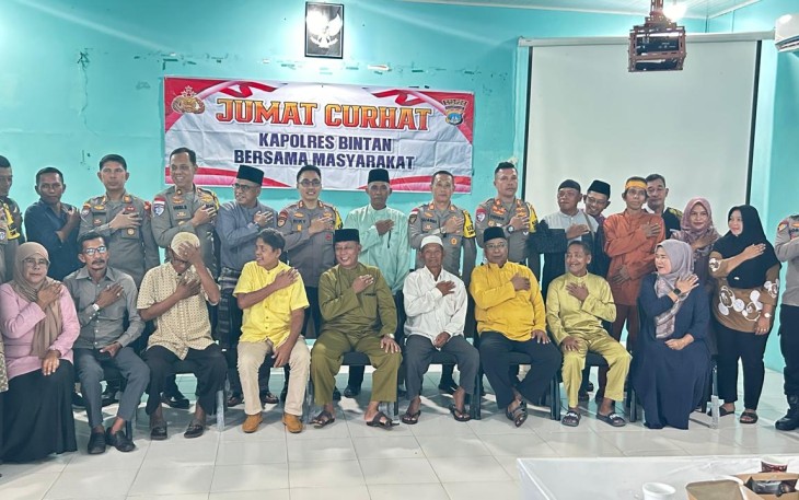 Jumat Curhat Kapolres Bintan Bersama Warga Desa Busung
