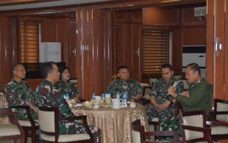  Pangkolinlamil Laksda TNI Hudiarto Krisno Utomo, PSC(J)., M.A., M.M.S., CHRMP Jalani Komunikasi Temu Pagi Beserta Jajaran 
