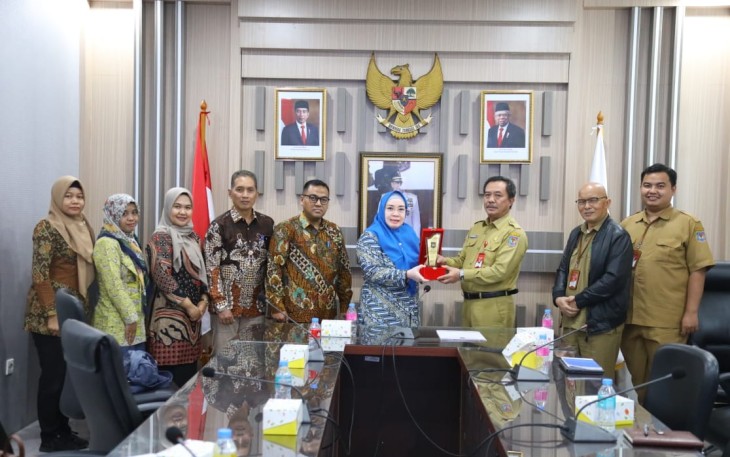 Kepala BSKDN Kemendagri Yusharto Huntoyungo saat menerima kunjungan Pemerintah Kabupaten (Pemkab) Tulungagung di Ruang Video Conference pada Selasa, 16 Januari 2024.