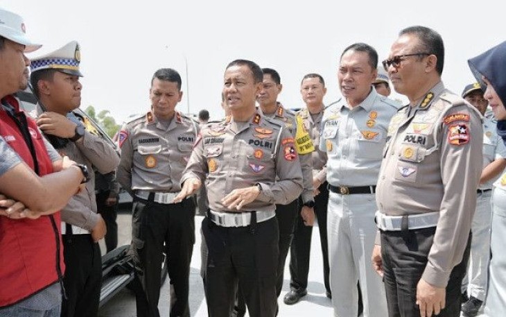 Kakorlantas Polri Irjen Pol. Aan Suhanan saat melakukan peninjauan Tol Fungsional Solo - Yogya 